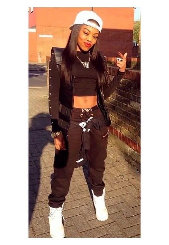 Puffer Vest With Cargo Pants And High-Top Sneakers Puffer Vest With Cargo Pants And High-Top Sneakers — Concert Outfits Black Women