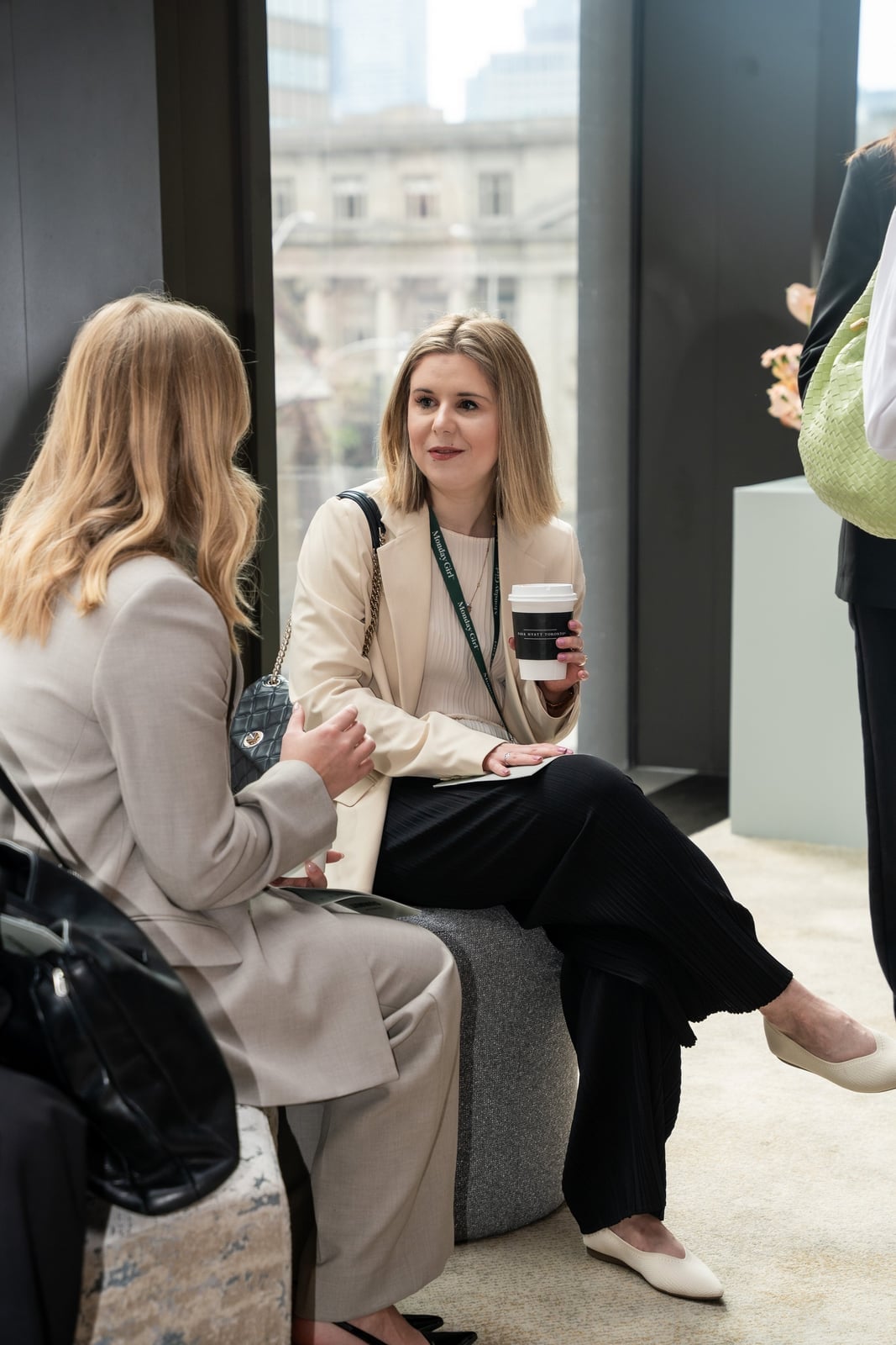 Cream blazer and black trousers for a neutral conference look Cream blazer and black trousers for a neutral conference look — Conference Outfits