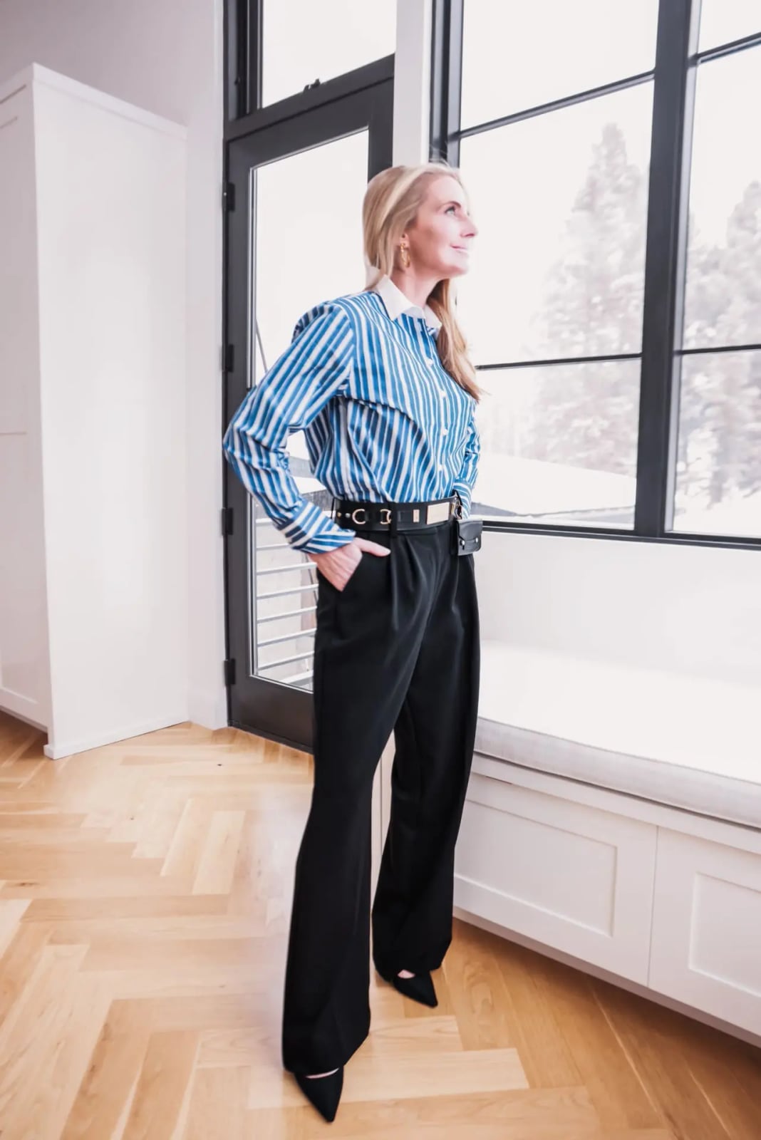 Striped shirt and wide-leg trousers for business, Everyday Version Striped shirt and wide-leg trousers for business, Everyday Version — Conference Outfits