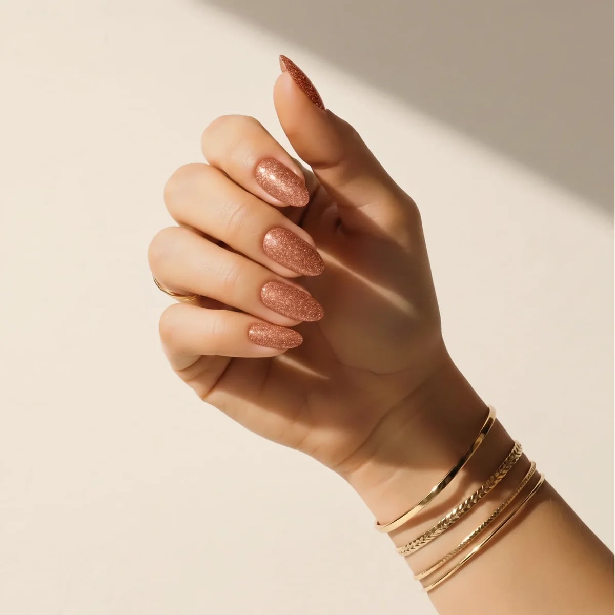 Long Almond Dense Rose Gold Copper Glitter Nails Long Almond Dense Rose Gold Copper Glitter Nails — Copper Nails