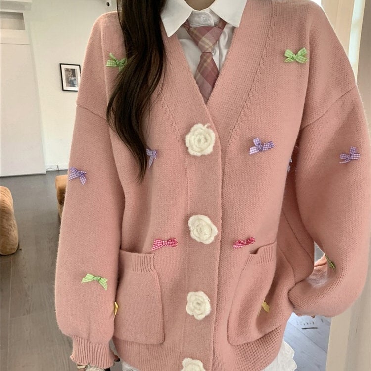 Pink cardigan with bows and floral appliques Pink cardigan with bows and floral appliques — Coquette Outfits