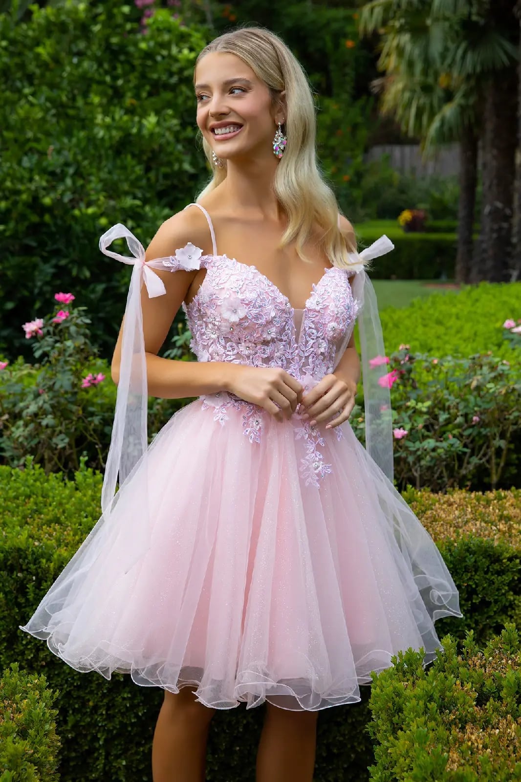 Pale pink dress with tulle overlay and bow details, A-Line Pale pink dress with tulle overlay and bow details, A-Line — Coquette Outfits