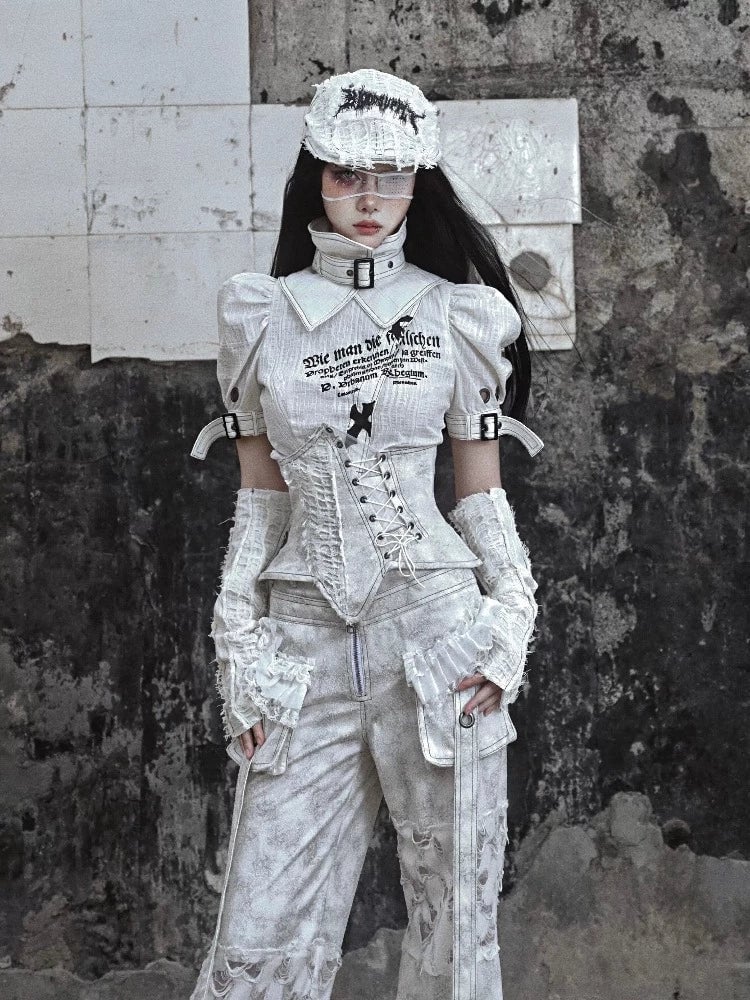 Avant Garde White Corset With Cargo Trousers Avant Garde White Corset With Cargo Trousers — Corset Outfits
