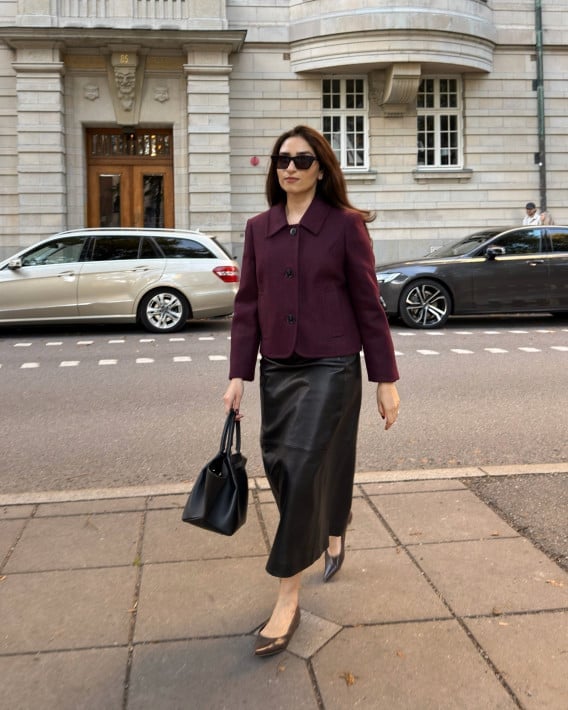 Burgundy textured jacket over black midi skirt Burgundy textured jacket over black midi skirt — Court Outfits