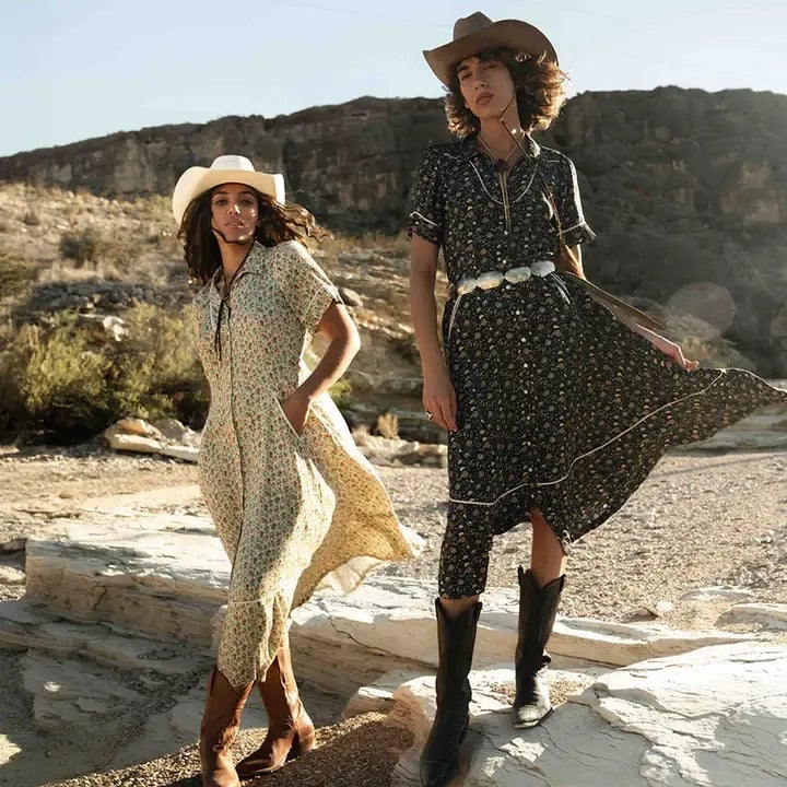Floral Midi Dress With Cowboy Hat And Boots Floral Midi Dress With Cowboy Hat And Boots — Cowboy Hat Outfits