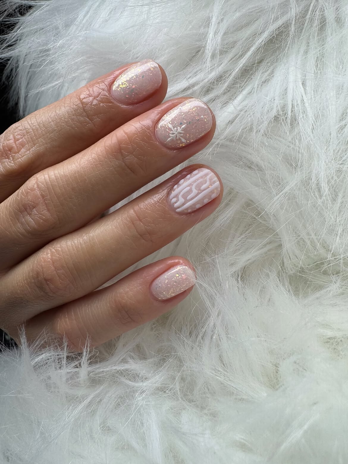 Cozy White Sweater Knit Snowflake Nails