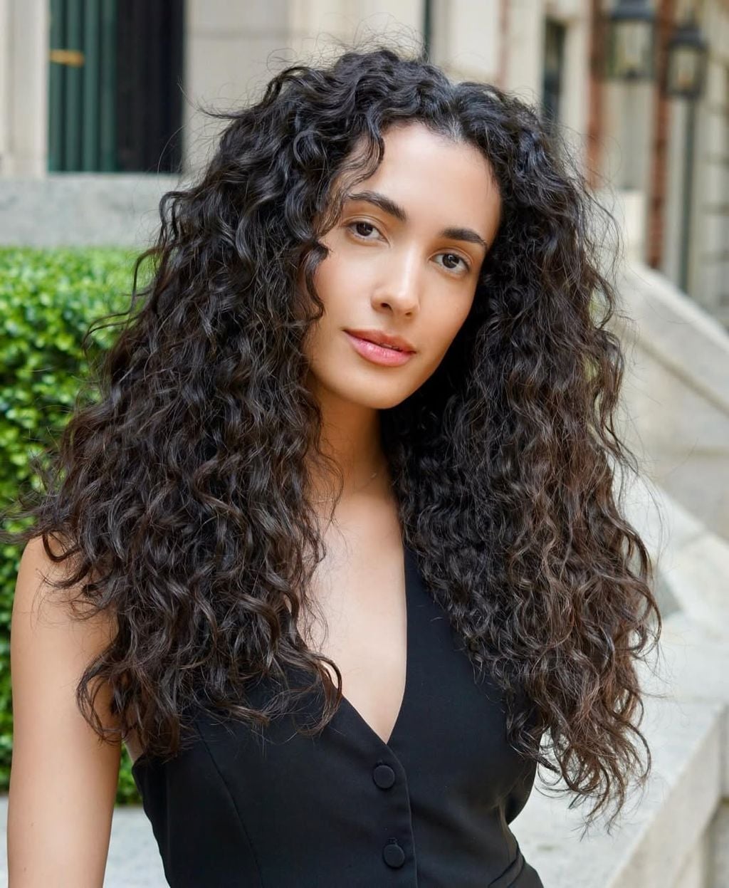 Mid-Back Dark Brown Curly Hair With Highlights Mid-Back Dark Brown Curly Hair With Highlights