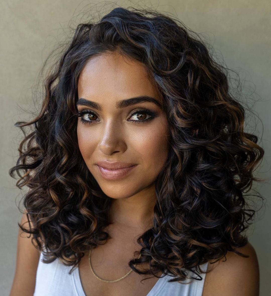 Collarbone Layers With Caramel Highlights Collarbone Layers With Caramel Highlights — Curly Hair Cutting