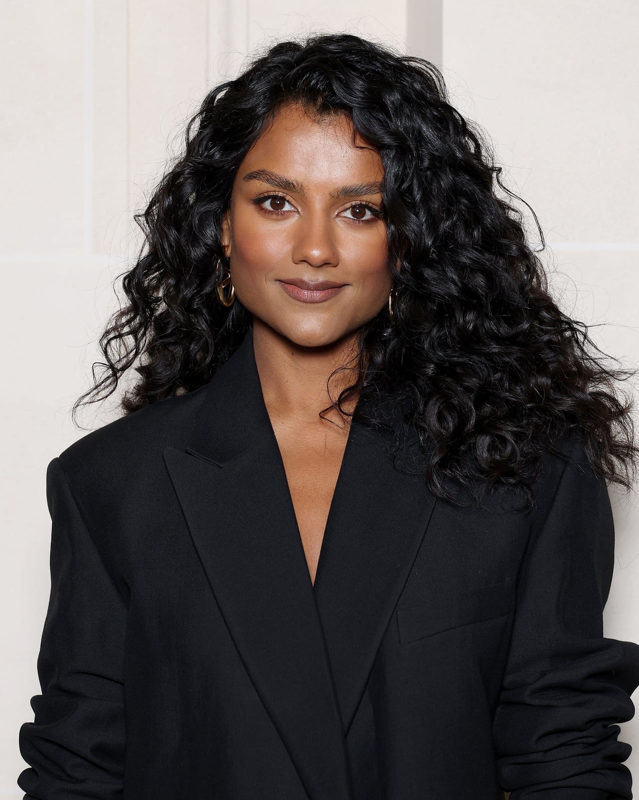 Mid Back Layers With Black Curls Mid Back Layers With Black Curls — Curly Hair Cutting
