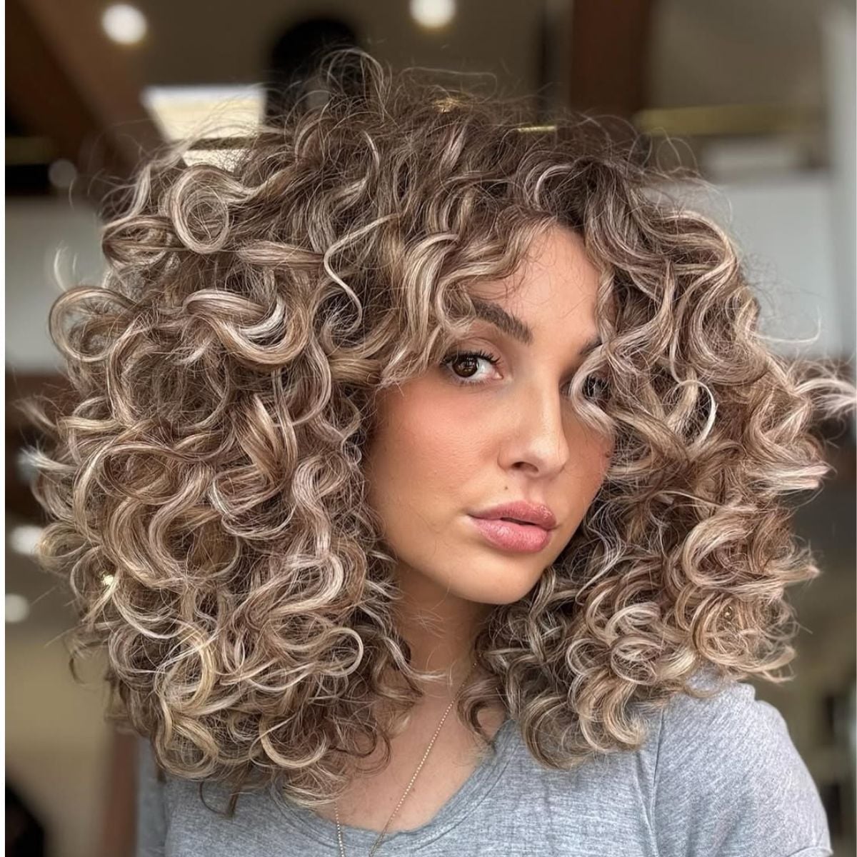 Collarbone Blonde Layers With Curtain Bangs Collarbone Blonde Layers With Curtain Bangs — Curly Hair Hairstyles
