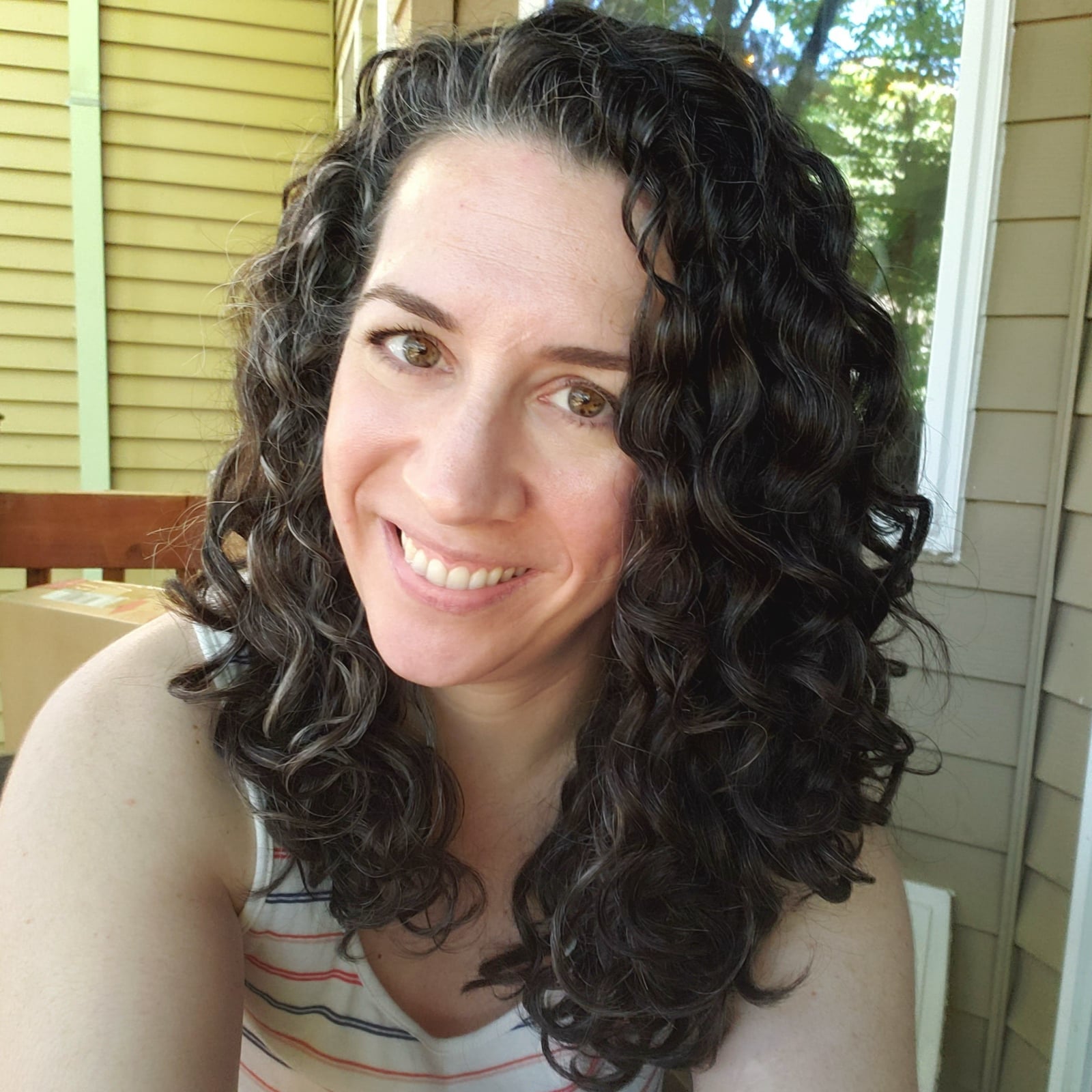 Collarbone Curls With Gray Streaks Collarbone Curls With Gray Streaks — Curly Hair Natural