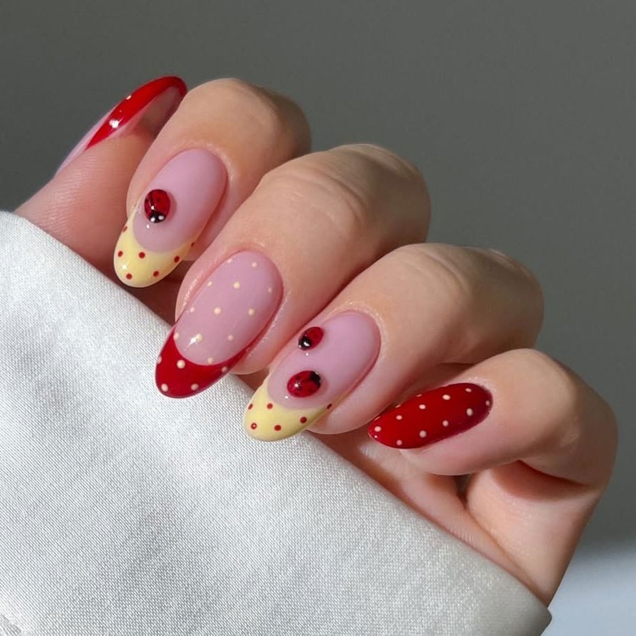 Medium Almond Ladybug French Tip Nails Medium Almond Ladybug French Tip Nails — Cute Nails