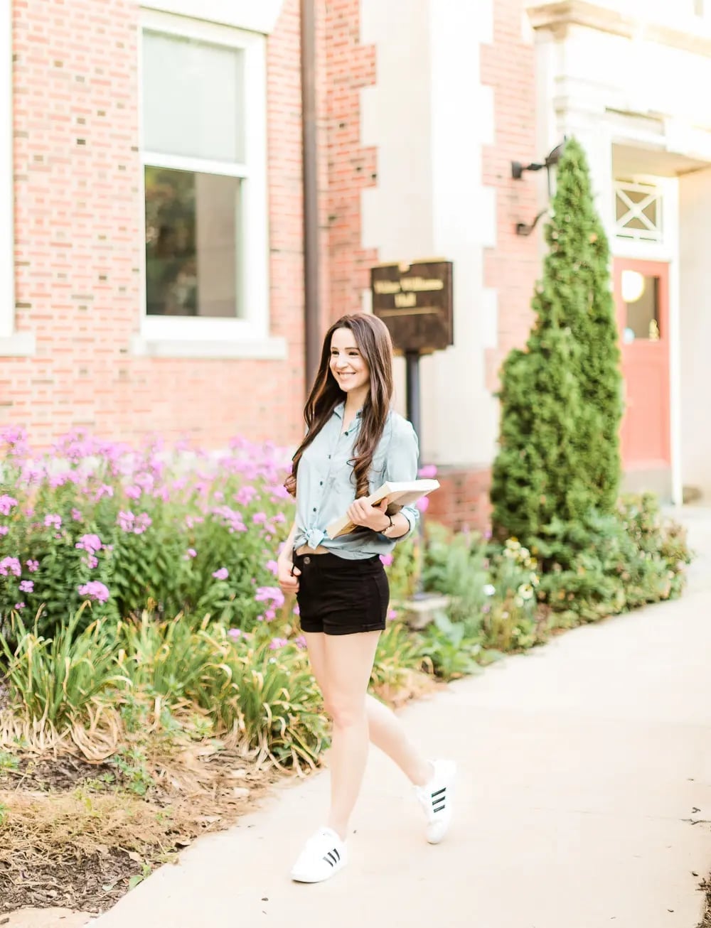 Button-Down Shirt Tied Over Black Shorts Button-Down Shirt Tied Over Black Shorts — Cute Outfits for School