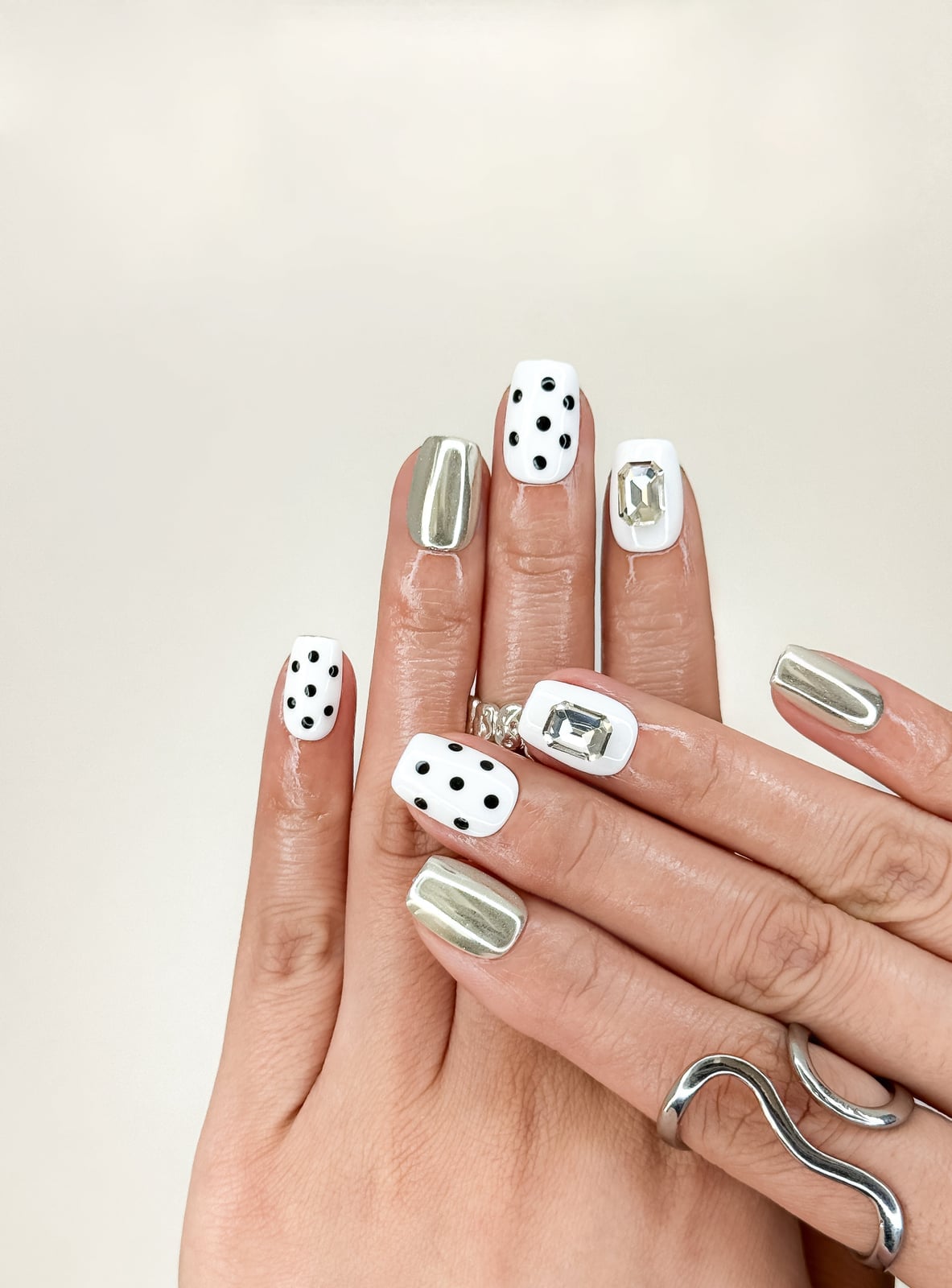 Glossy White Black Dot and Silver Metallic Short Square Nails Glossy White Black Dot and Silver Metallic Short Square Nails — Cute Square Nails