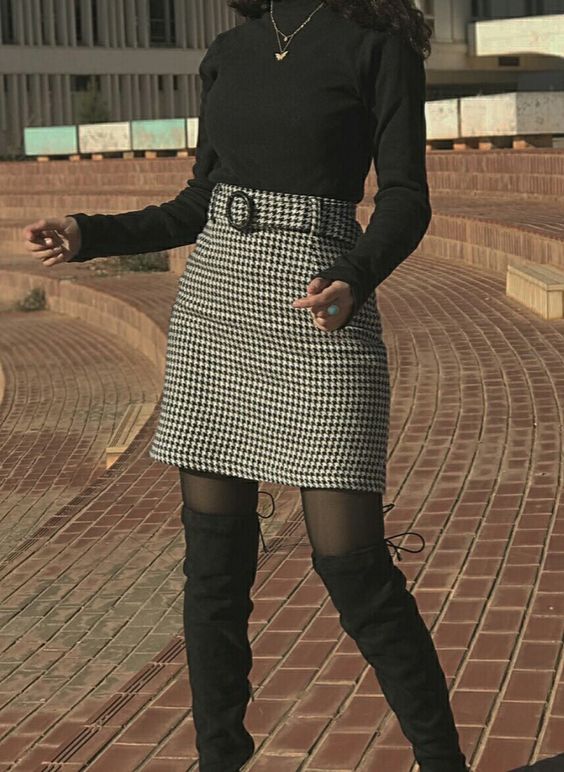 Black turtleneck with houndstooth mini skirt and over-the-knee boots Black turtleneck with houndstooth mini skirt and over-the-knee boots — Dark Academia Outfits