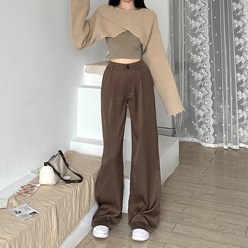 Olive green tank with knit shrug and brown satin-like trousers Olive green tank with knit shrug and brown satin-like trousers — Dark Academia Outfits