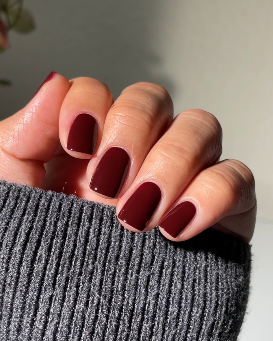 Deep Burgundy Glossy Square Short Winter Nails