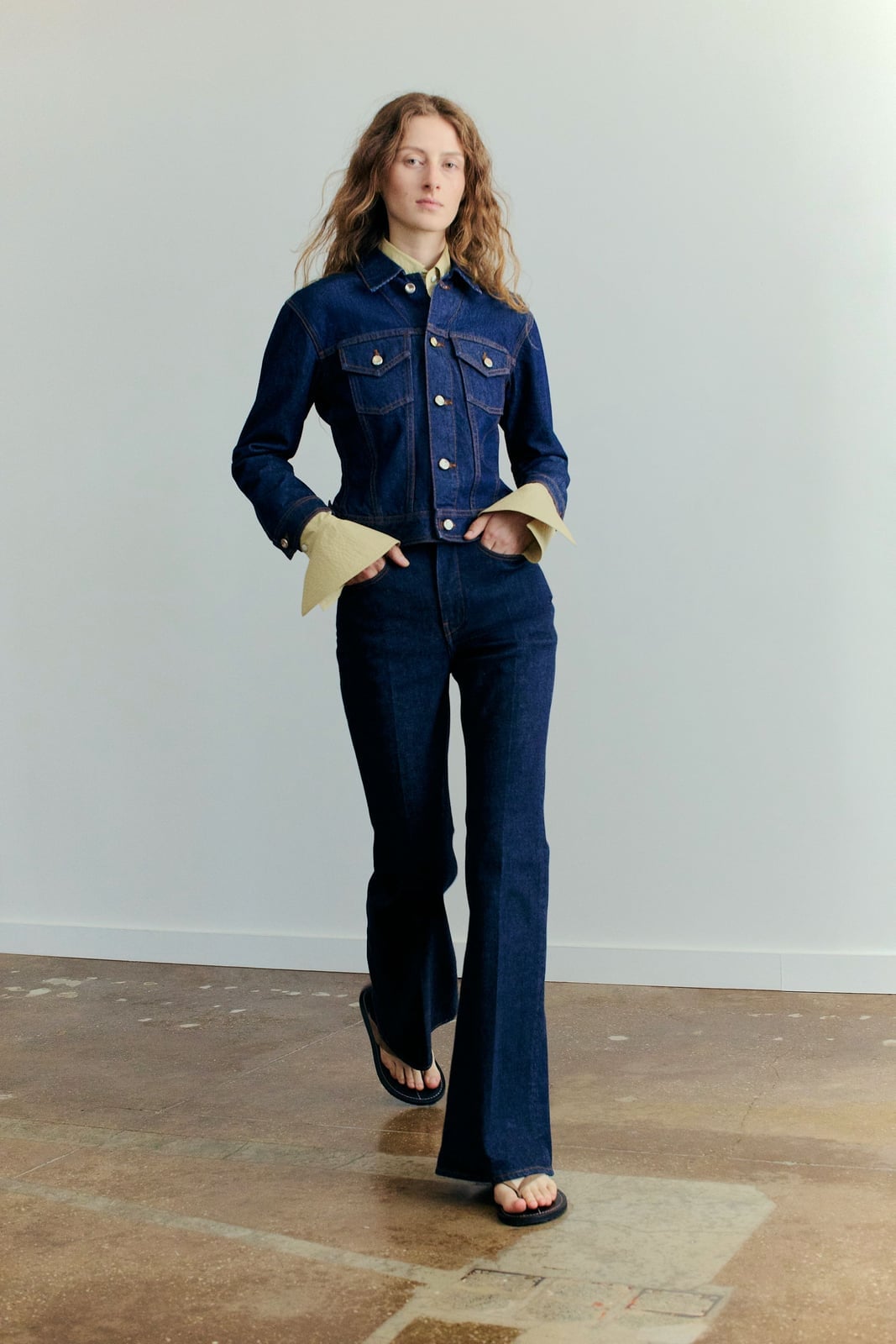 Dark Wash Flared Jeans With Denim Jacket And Shirt Dark Wash Flared Jeans With Denim Jacket And Shirt — Denim Outfits
