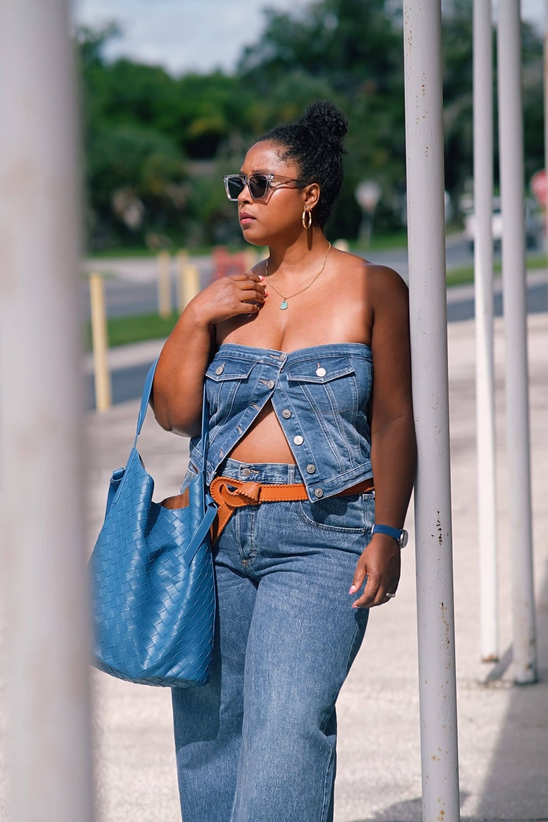 Medium blue denim corset top with straight-leg jeans Medium blue denim corset top with straight-leg jeans — Denim Top Outfit