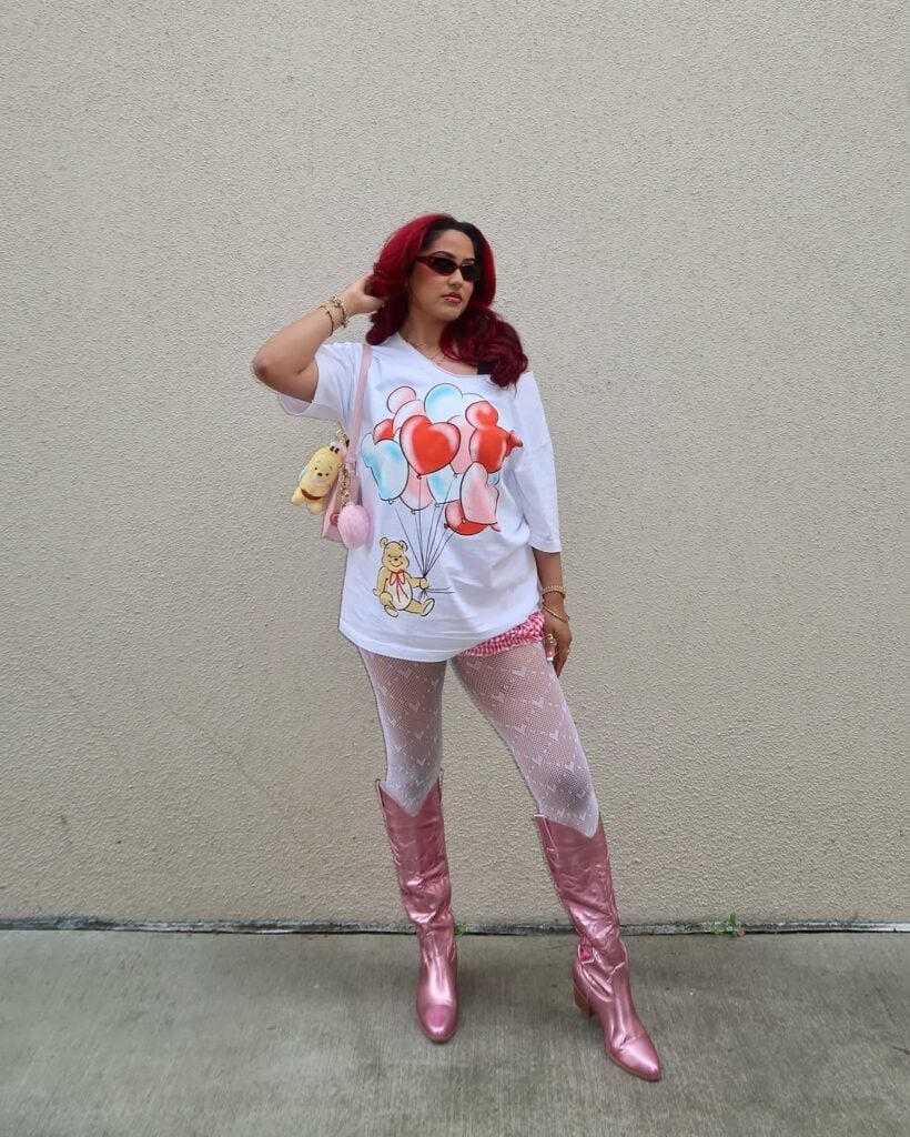 White Graphic Tee With Pink Metallic Cowboy Boots White Graphic Tee With Pink Metallic Cowboy Boots — Disney Outfits