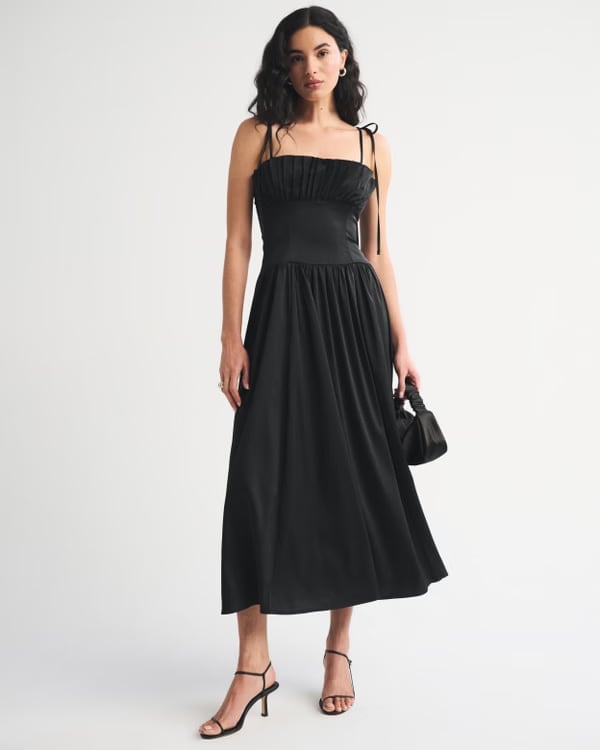 Black midi dress with gathered bust, Fit And Flare Black midi dress with gathered bust, Fit And Flare — Dress Outfits