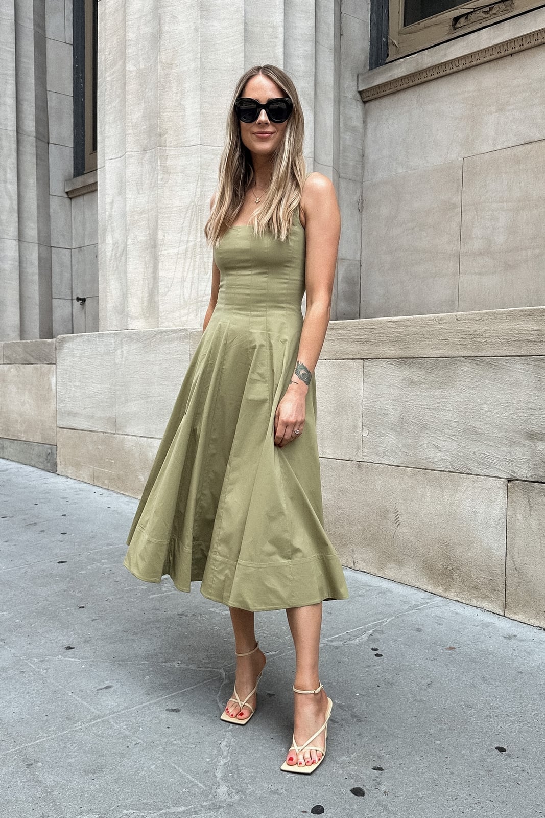 Olive green sleeveless midi dress Olive green sleeveless midi dress — Dress Outfits