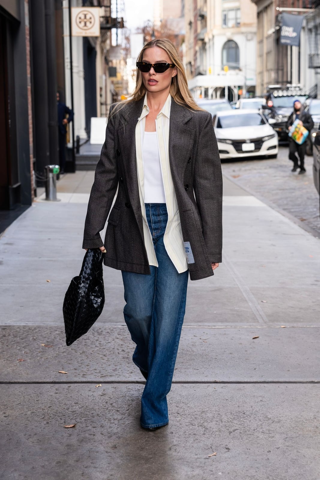 Oversized Blazers with Wide Leg Denim Oversized Blazers with Wide Leg Denim — Dressy Outfits