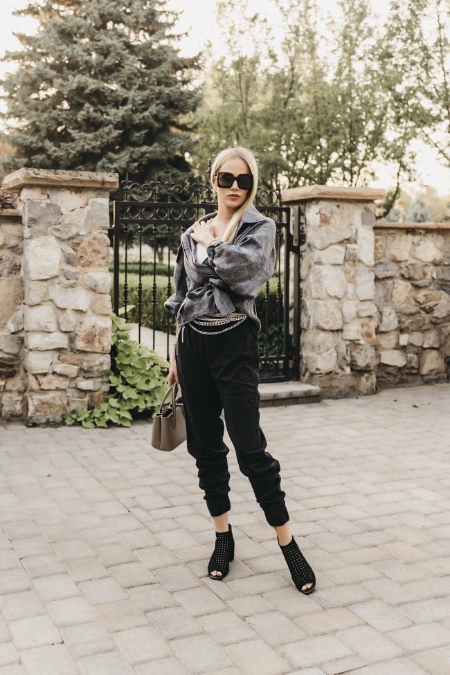 Wrap top with jogger pants and chain belt Wrap top with jogger pants and chain belt — Edgy Outfits