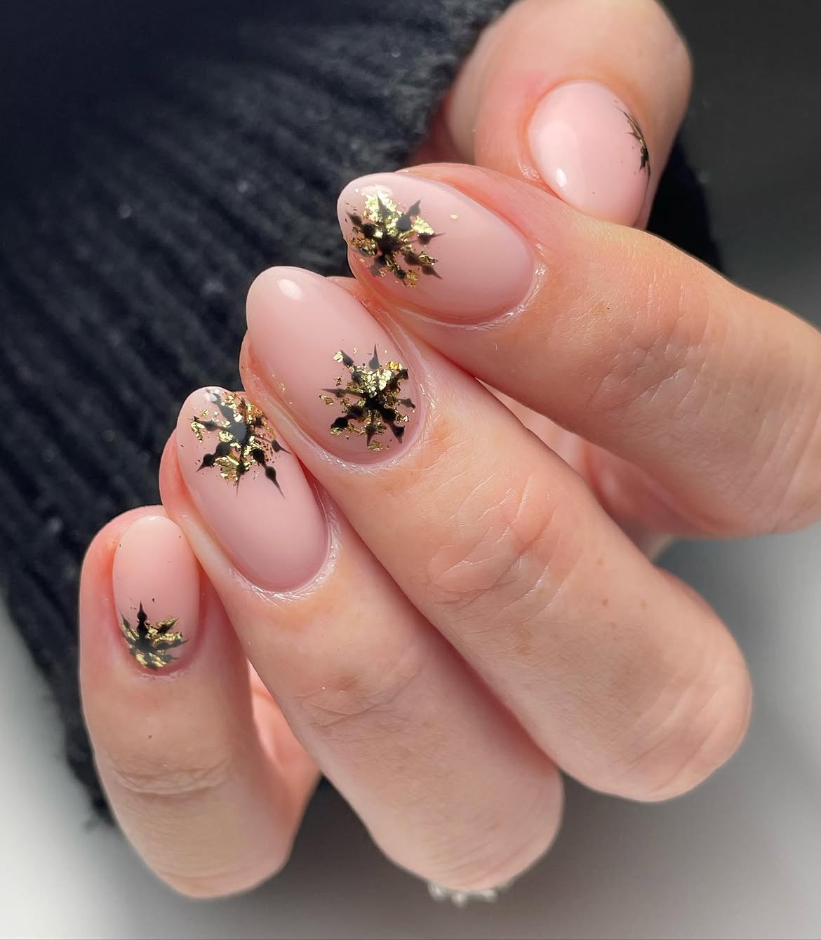Elegant Gold Snowflake Milky Pink Nails