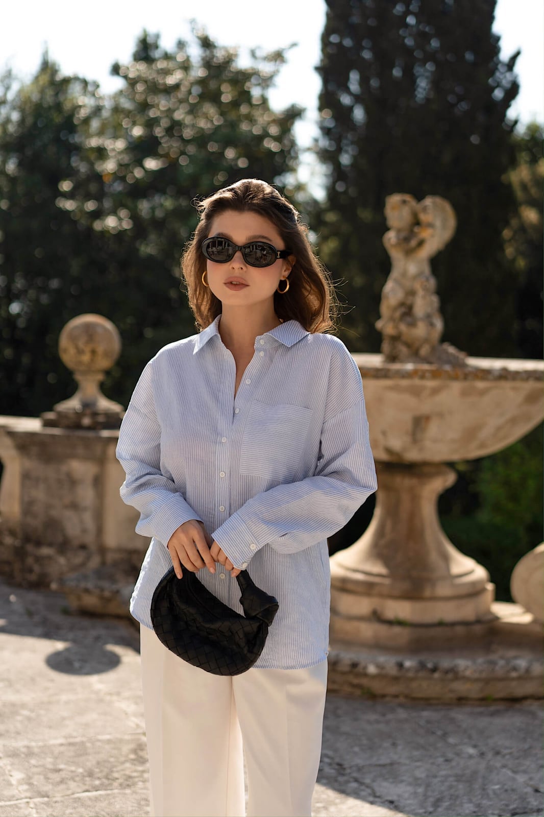 Striped Button-Down Shirt With White Trousers Striped Button-Down Shirt With White Trousers — Elegant Outfits