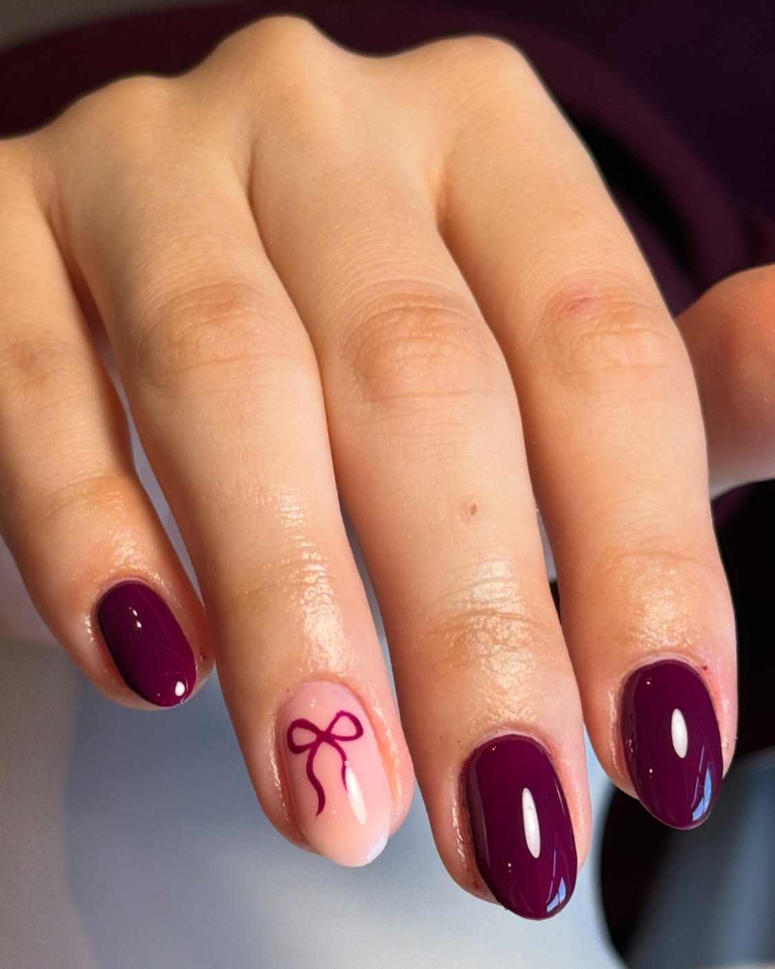 Elegant Plum & Pink Bow Oval Nails