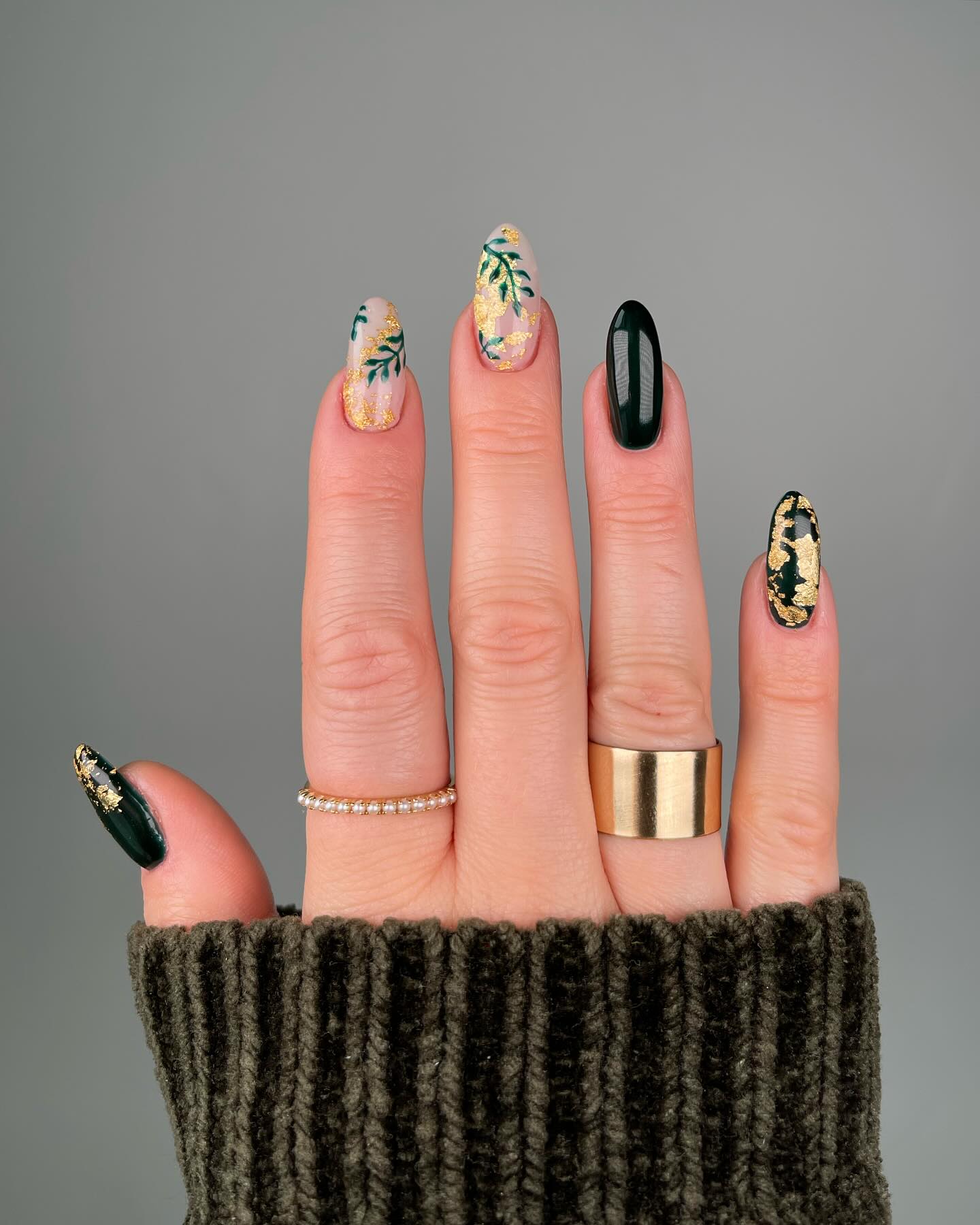 Emerald Green and Gold Leaf Accent Nails