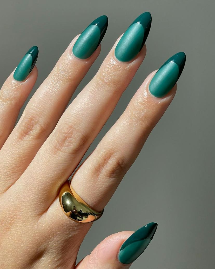 Emerald Green Gradient French Tip Long Almond Nails Emerald Green Gradient French Tip Long Almond Nails — Emerald Green Nails