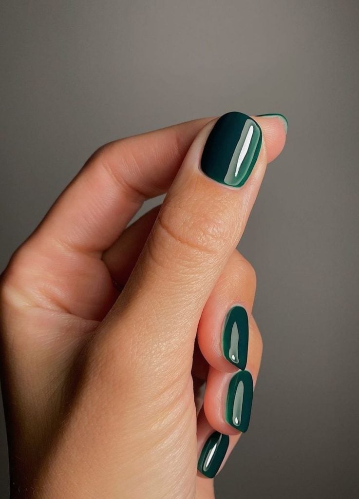 Short Square Matte Emerald Green Nails Short Square Matte Emerald Green Nails