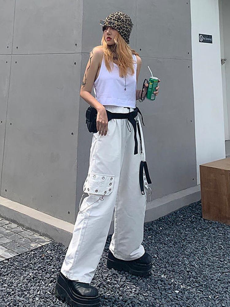 White cargo pants with chains for a streetwear statement White cargo pants with chains for a streetwear statement — Emo Style
