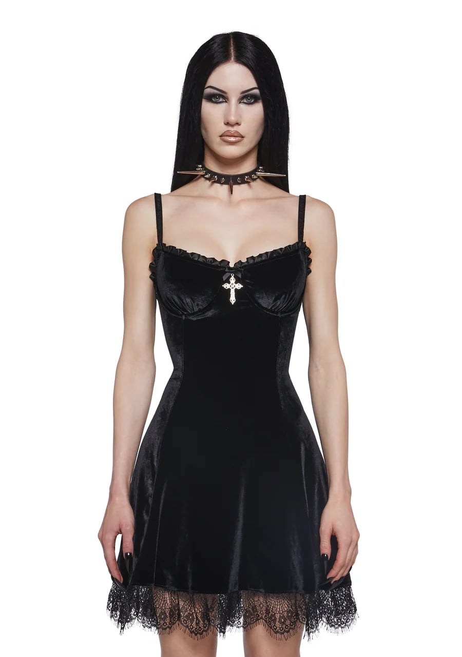 Velvet dress with lace trim for gothic elegance Velvet dress with lace trim for gothic elegance — Emo Style
