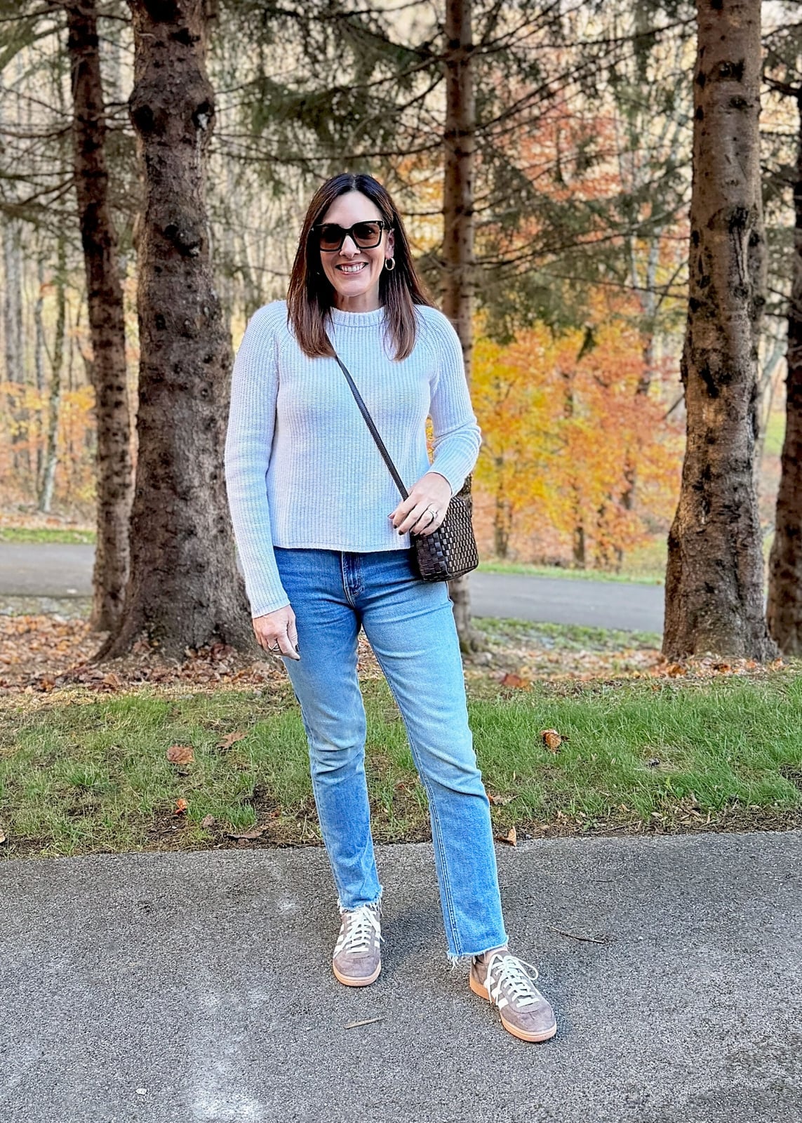 Textured Gray Sweater Blue Jeans and Crossbody Bag Textured Gray Sweater Blue Jeans and Crossbody Bag — Errands Outfits