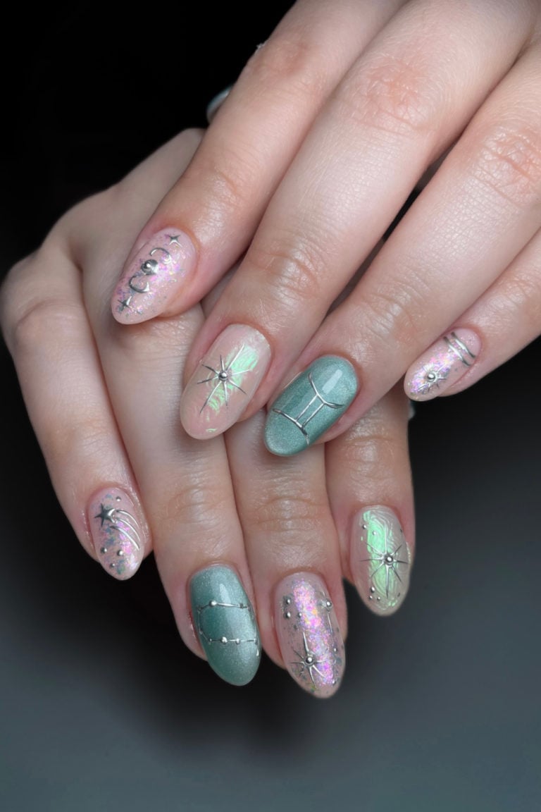 Medium Oval Celestial Zodiac Nails Medium Oval Celestial Zodiac Nails — Ethereal Nails