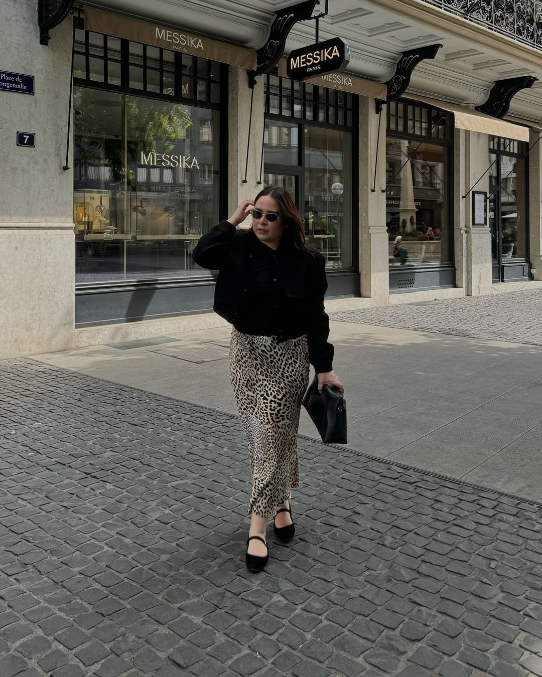 Black cropped jacket with leopard print maxi skirt Black cropped jacket with leopard print maxi skirt — Europe Outfits