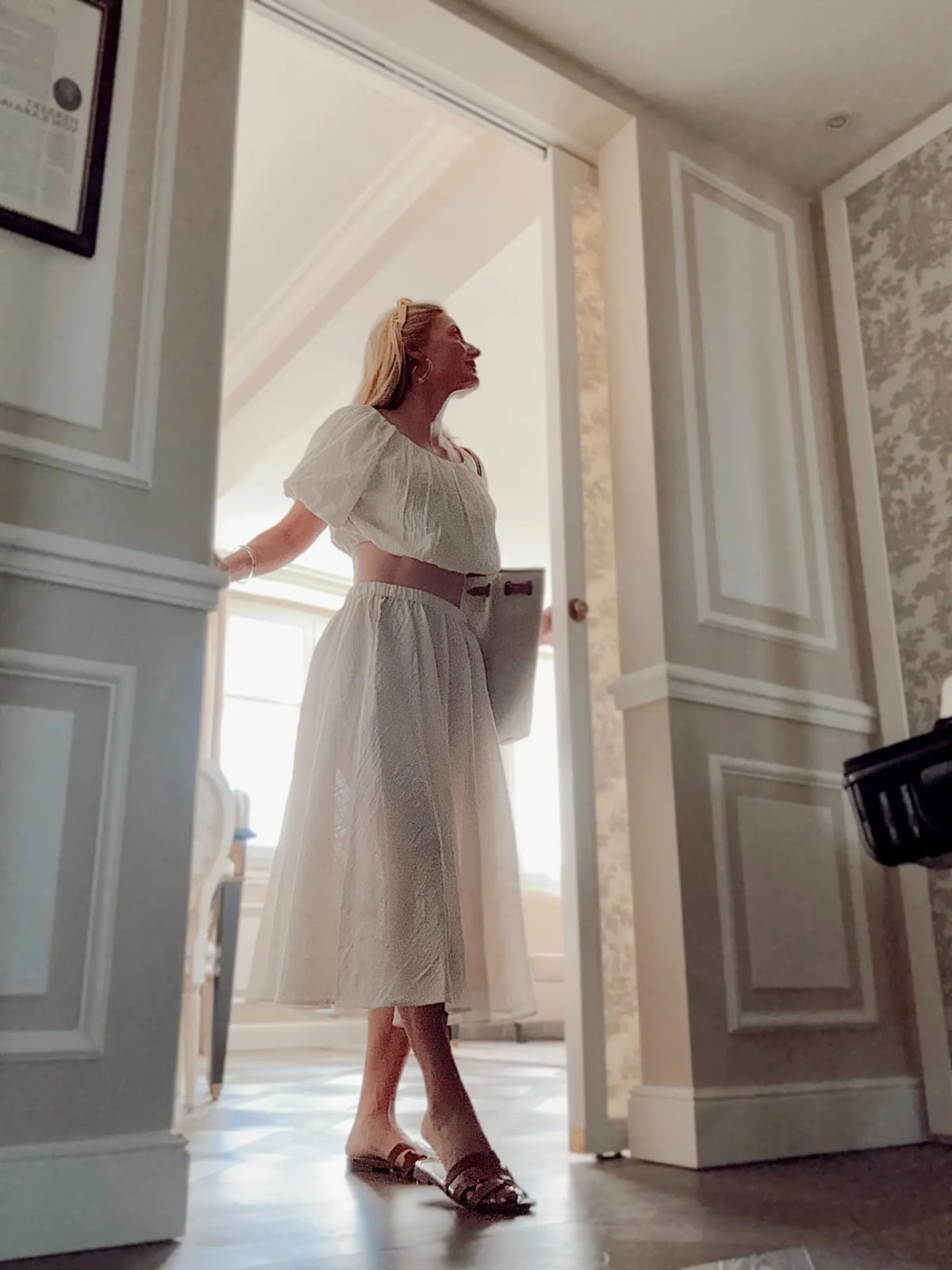 Off-white linen blend set with puff sleeves Off-white linen blend set with puff sleeves — Europe Outfits