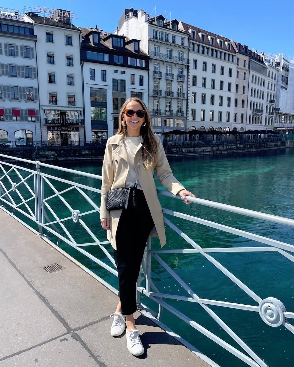 Beige trench coat over cream top and black trousers Beige trench coat over cream top and black trousers — Europe Outfits