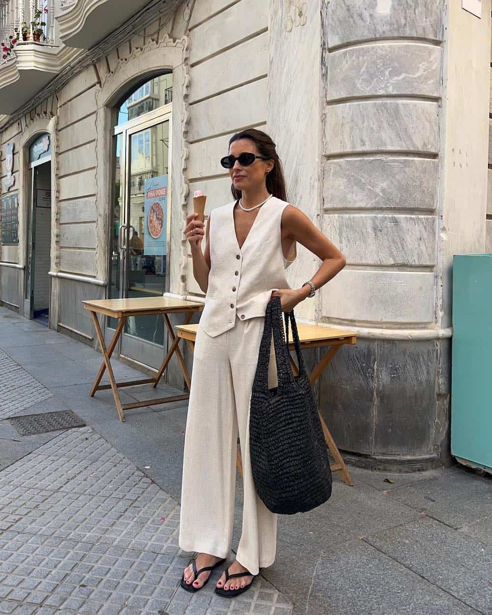 Cream linen vest and trousers for vacation Cream linen vest and trousers for vacation — Europe Outfits