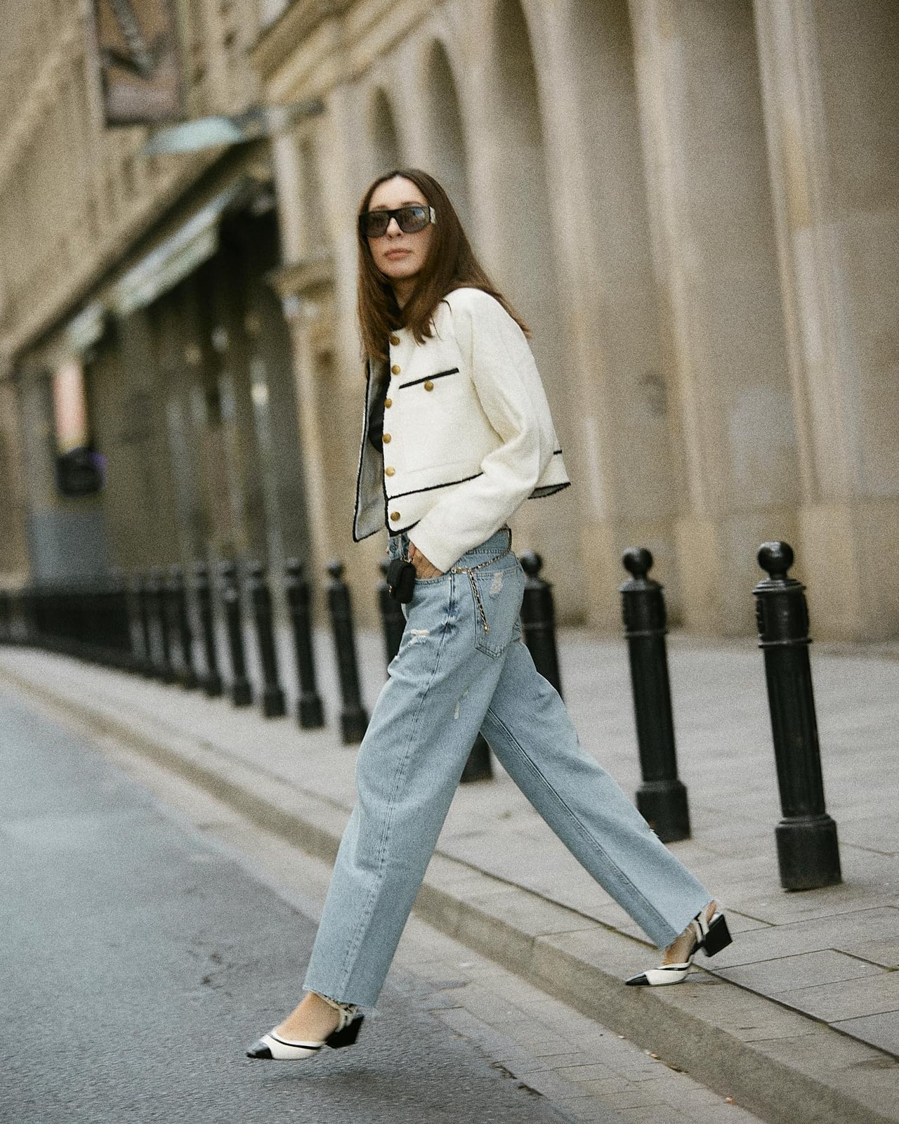 Tweed jacket over t-shirt with relaxed jeans Tweed jacket over t-shirt with relaxed jeans — Everyday Outfits