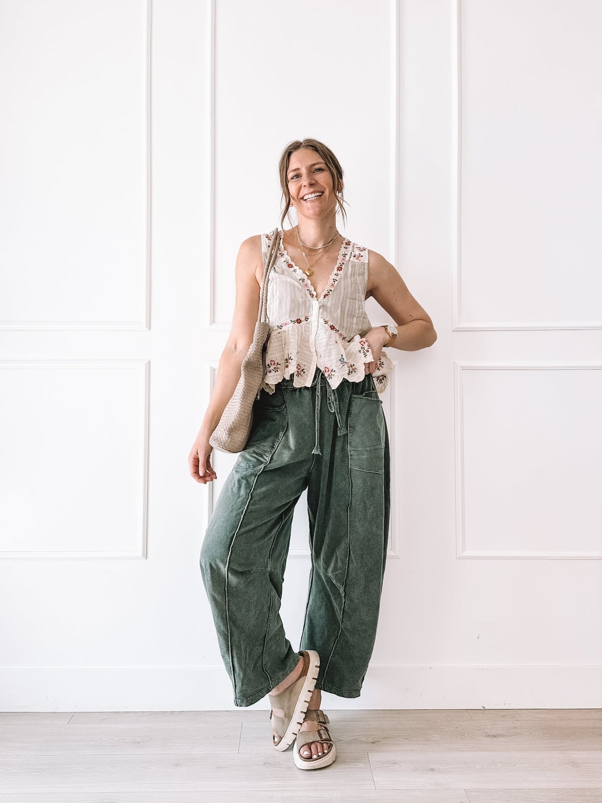 Embroidered vest with corduroy wide leg trousers Embroidered vest with corduroy wide leg trousers — Everyday Outfits