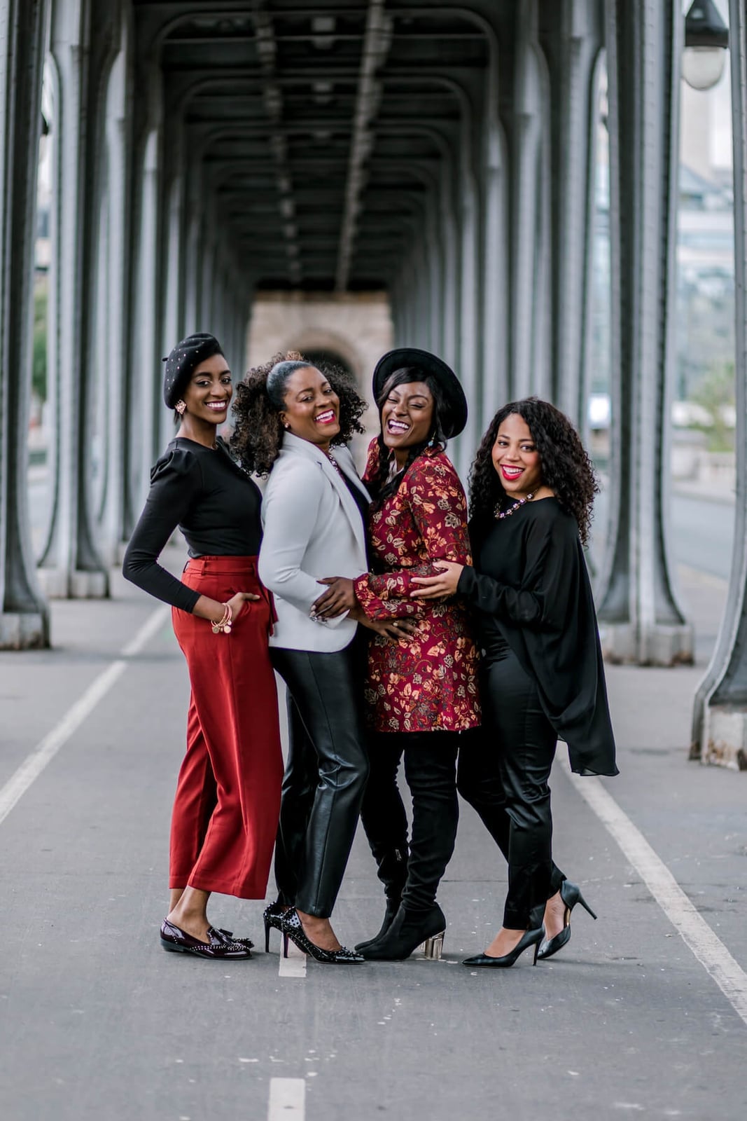 Wide-leg trousers and blazers for a stylish outing Wide-leg trousers and blazers for a stylish outing — Family Photo Outfits