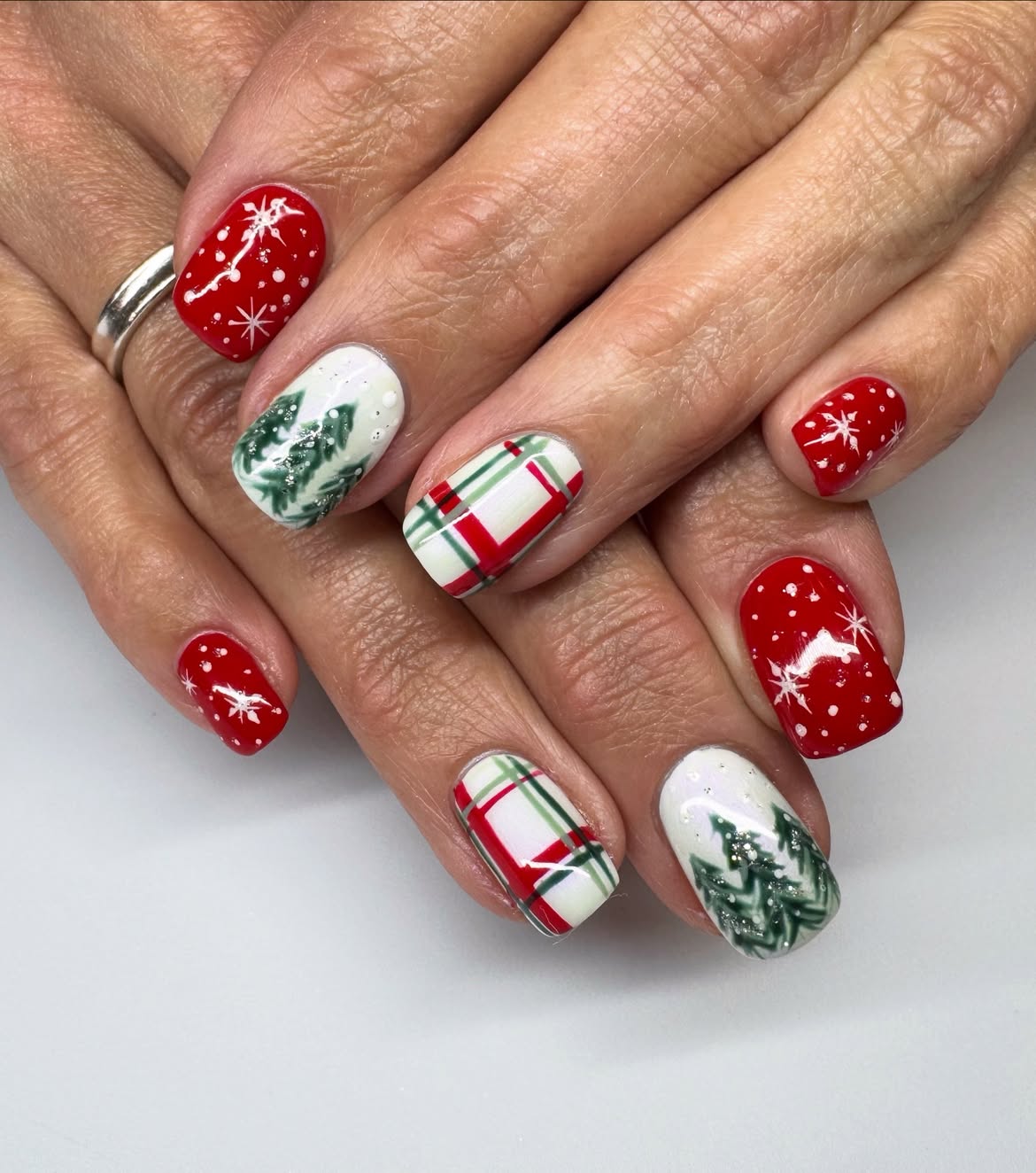 Festive Christmas Tree Plaid Snowflake Nails