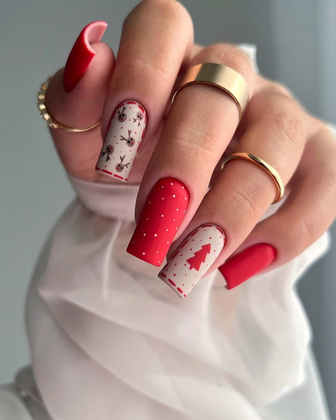 Festive Matte Red Sweater Nail Art Coffin Nails