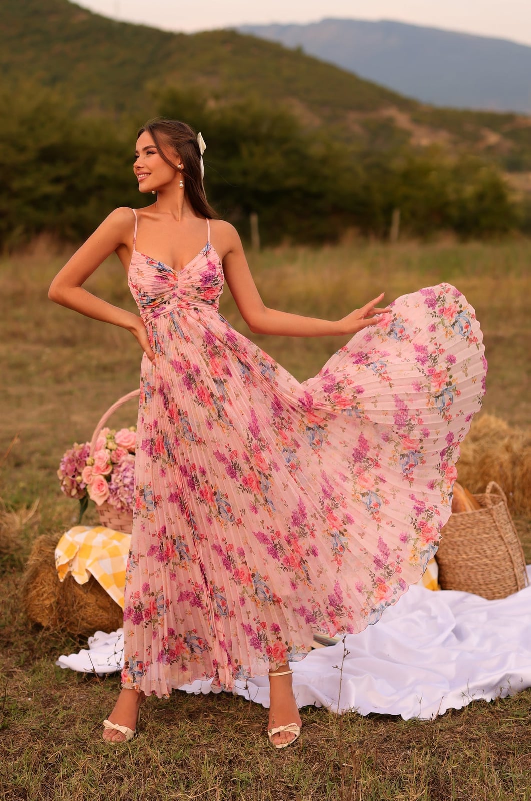 Pink Sleeveless Pleated Maxi Floral Dress Pink Sleeveless Pleated Maxi Floral Dress