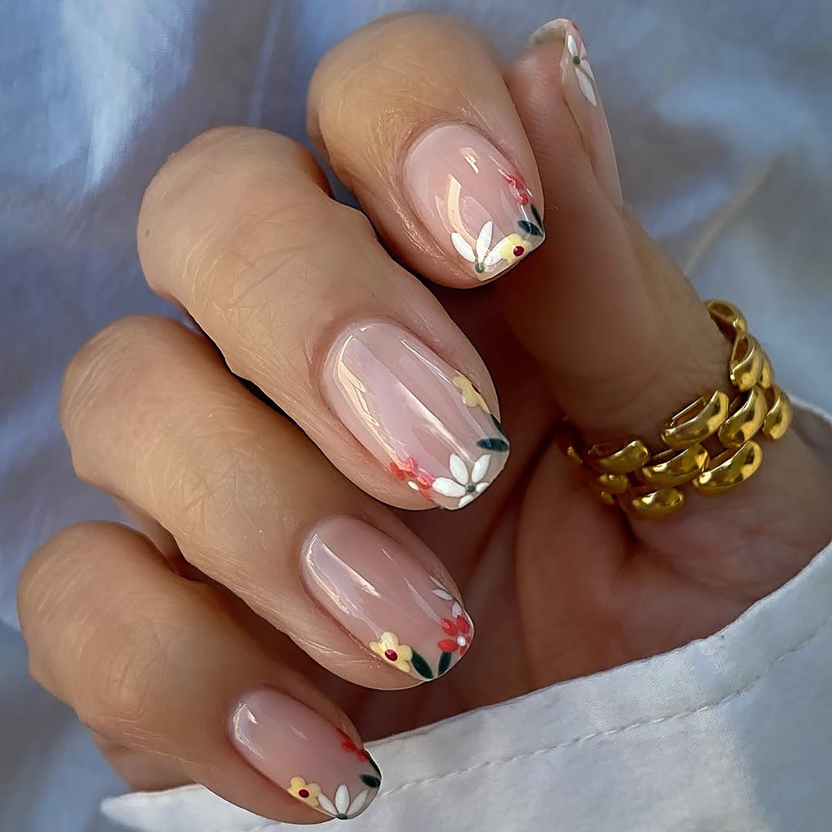 Multi-Color Floral Accents Medium Almond Nails Multi-Color Floral Accents Medium Almond Nails — Floral Nails