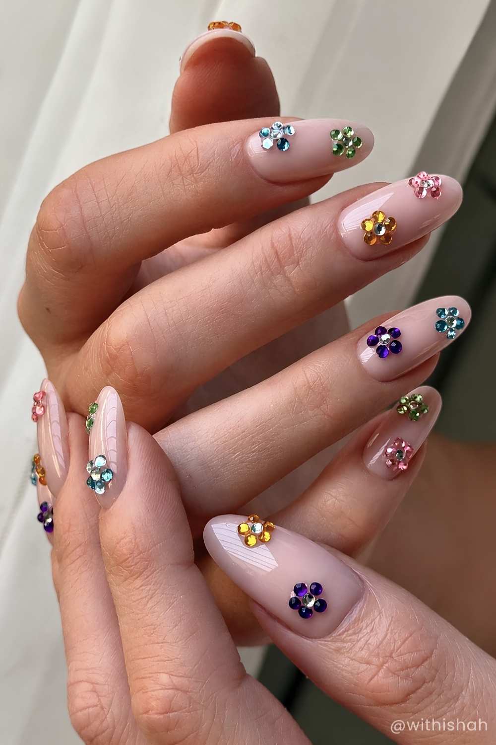 Medium Almond Sheer Nude Colorful Gem Flower Embellishments Medium Almond Sheer Nude Colorful Gem Flower Embellishments — Flower Nails